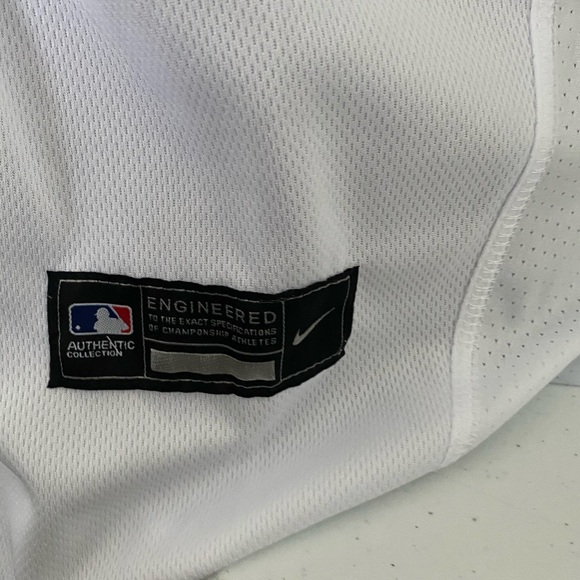 Nike MLB Cardinals #4 Yadier Molina Men's  Jersey - Picture 3 of 7